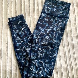 Ankle length flower print leggings